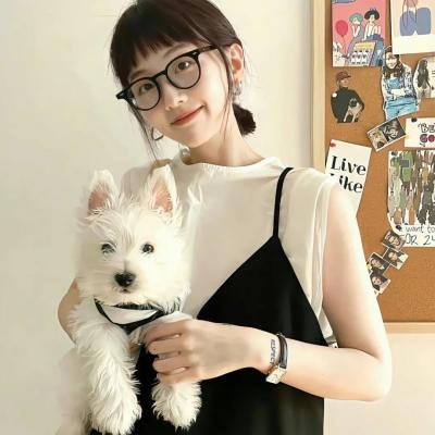 金发尤物 在线观看封面